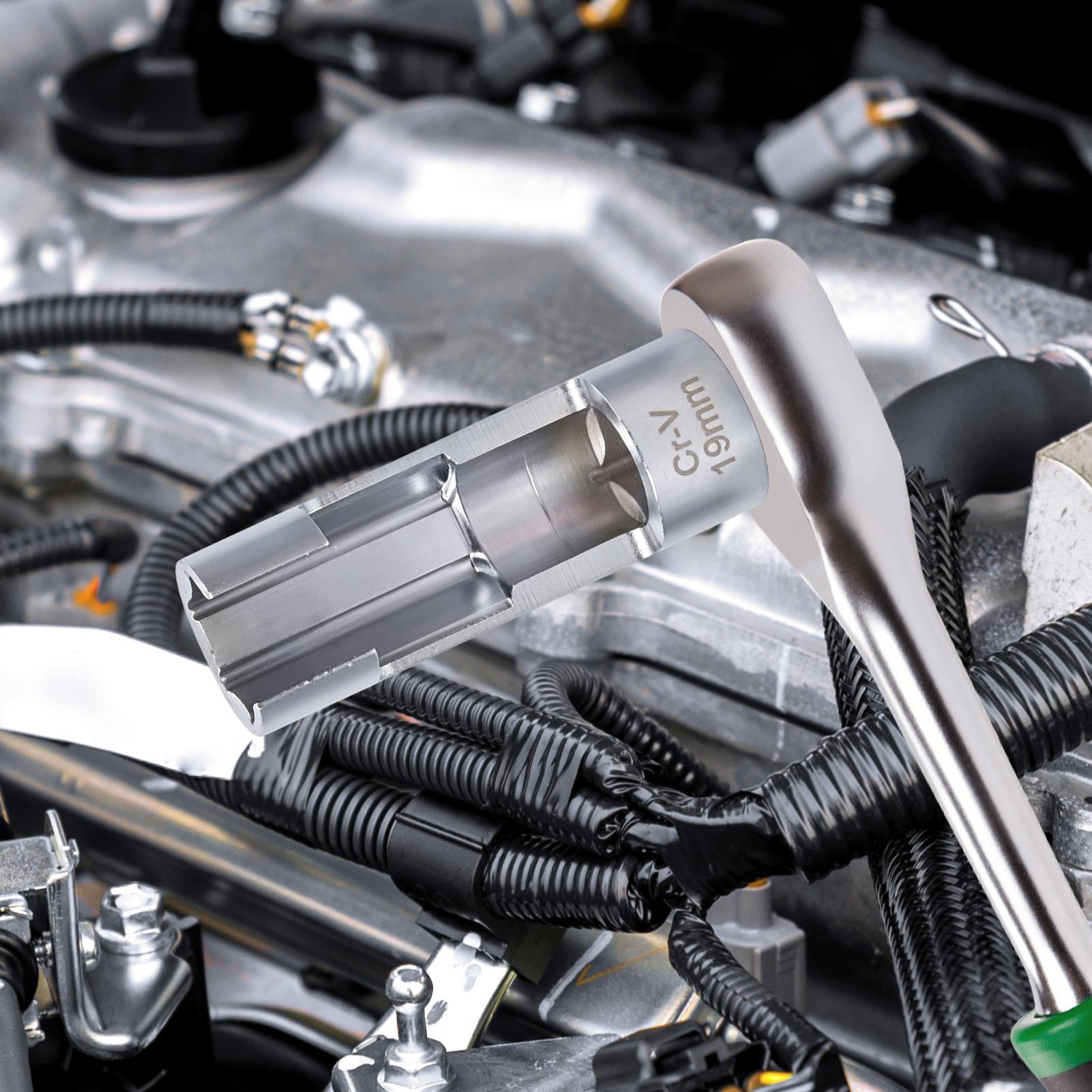 Heavy Equipment Technician - Araba Motor Yağı Boru Anahtarı Ağır